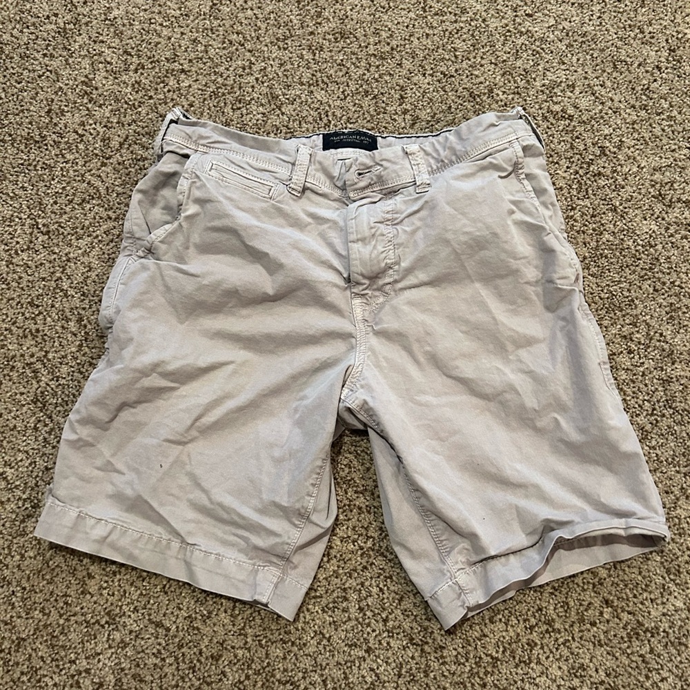 American Eagle Outfitters Men's Light Tan Shorts